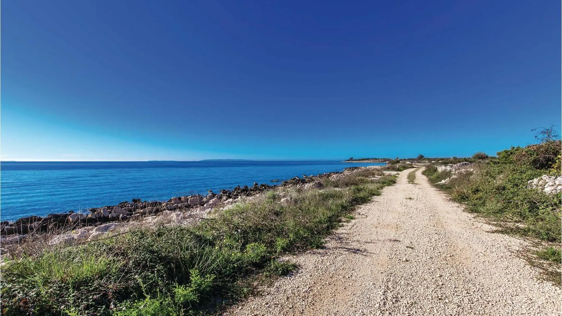 3 Bedroom Gorgeous Apartment In Mandre 0*,  Croatia