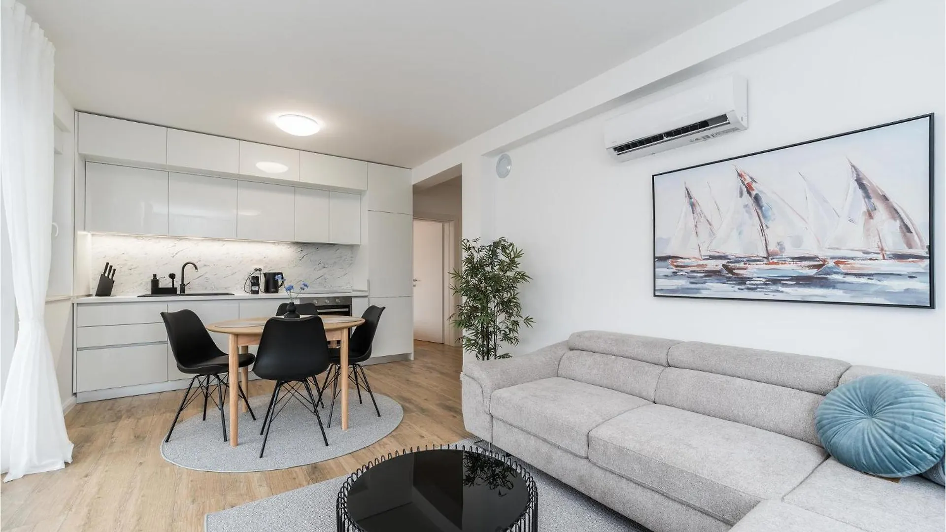 3 Bedroom Gorgeous Apartment In Mandre